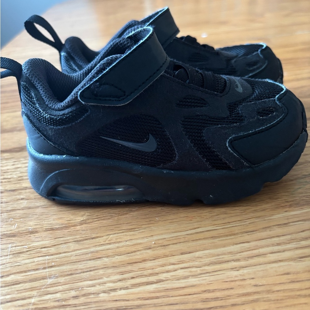Nike Kids Black Air Sneakers - Picture 6 of 8